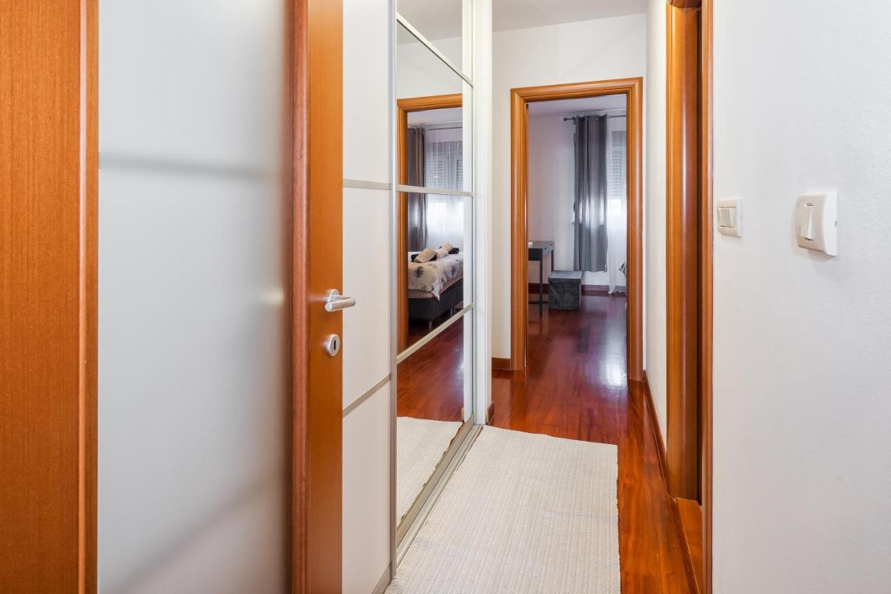 스플리트 Airy 2-Br Apt W/ Open Layout & Modern Design 아파트 외부 사진