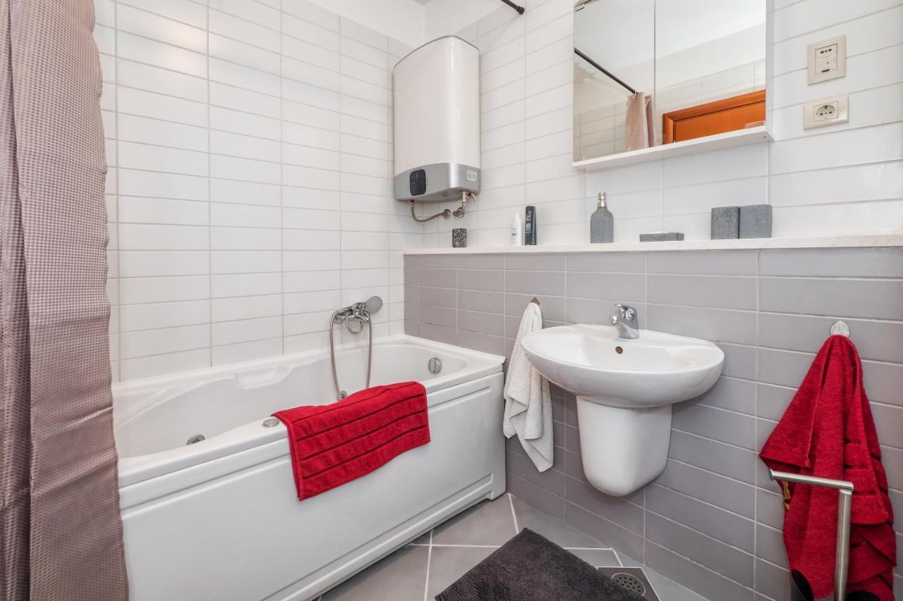스플리트 Airy 2-Br Apt W/ Open Layout & Modern Design 아파트 외부 사진